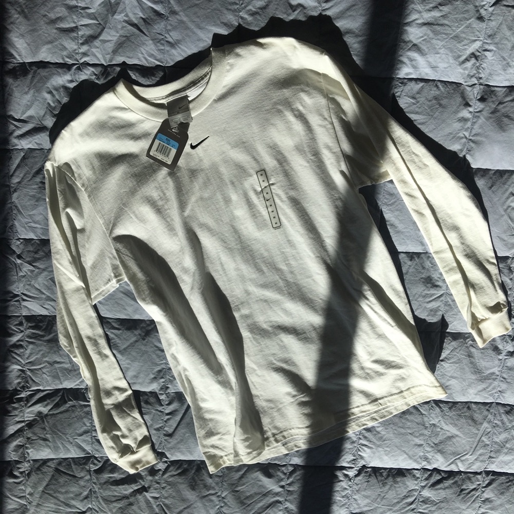 SOLD! ❤️ - Picture 2 of 3